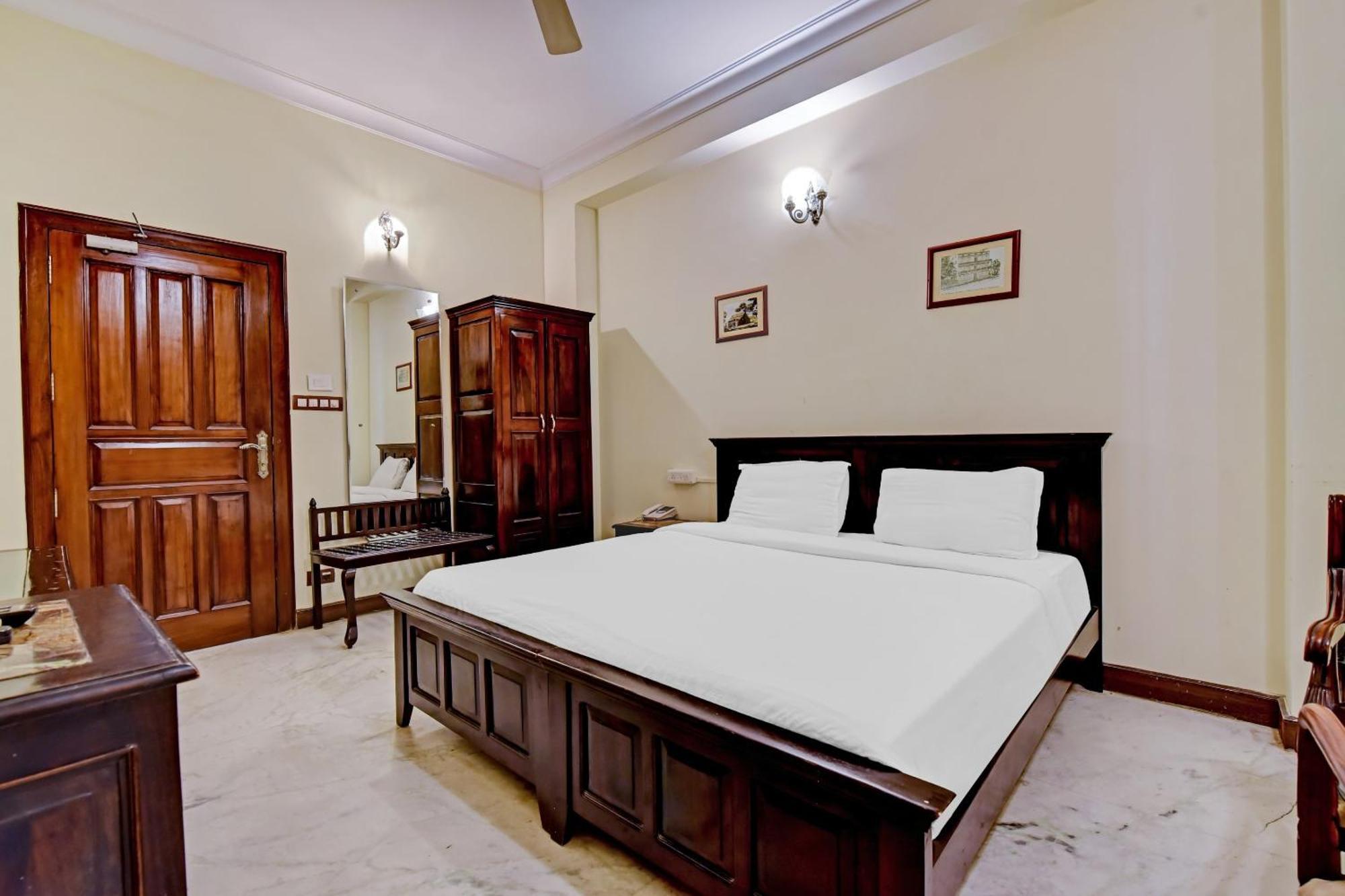 Collection O Hotel Four Boutique Kukas Εξωτερικό φωτογραφία