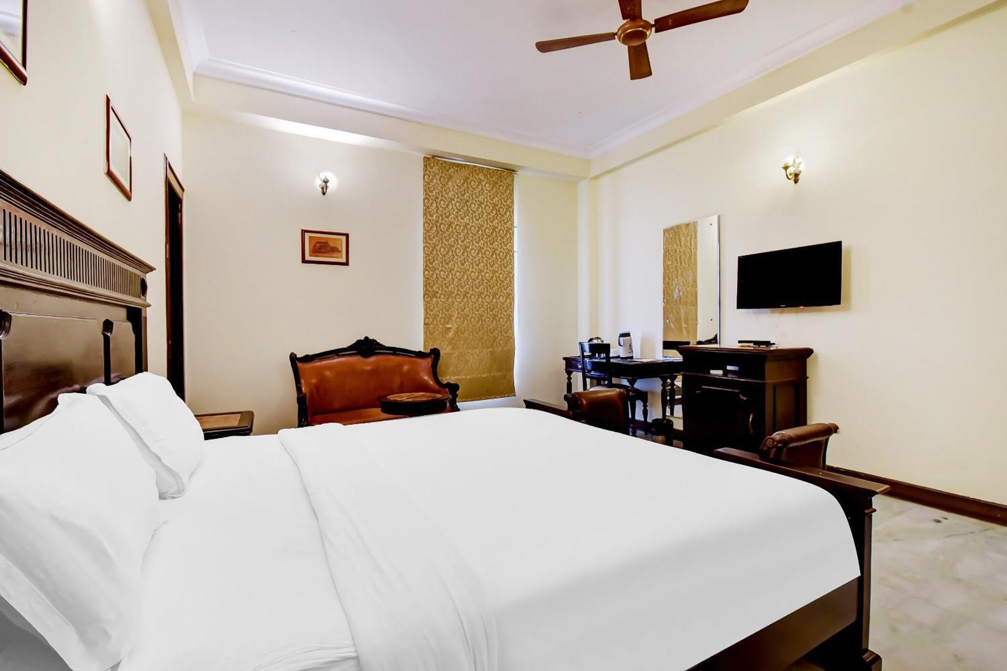 Collection O Hotel Four Boutique Kukas Εξωτερικό φωτογραφία
