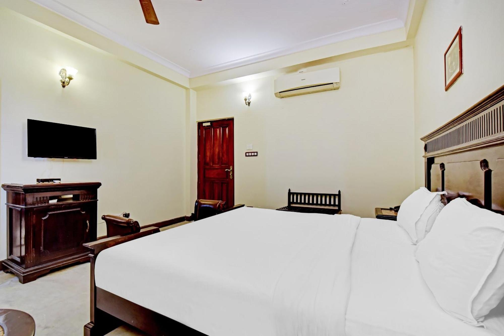 Collection O Hotel Four Boutique Kukas Εξωτερικό φωτογραφία