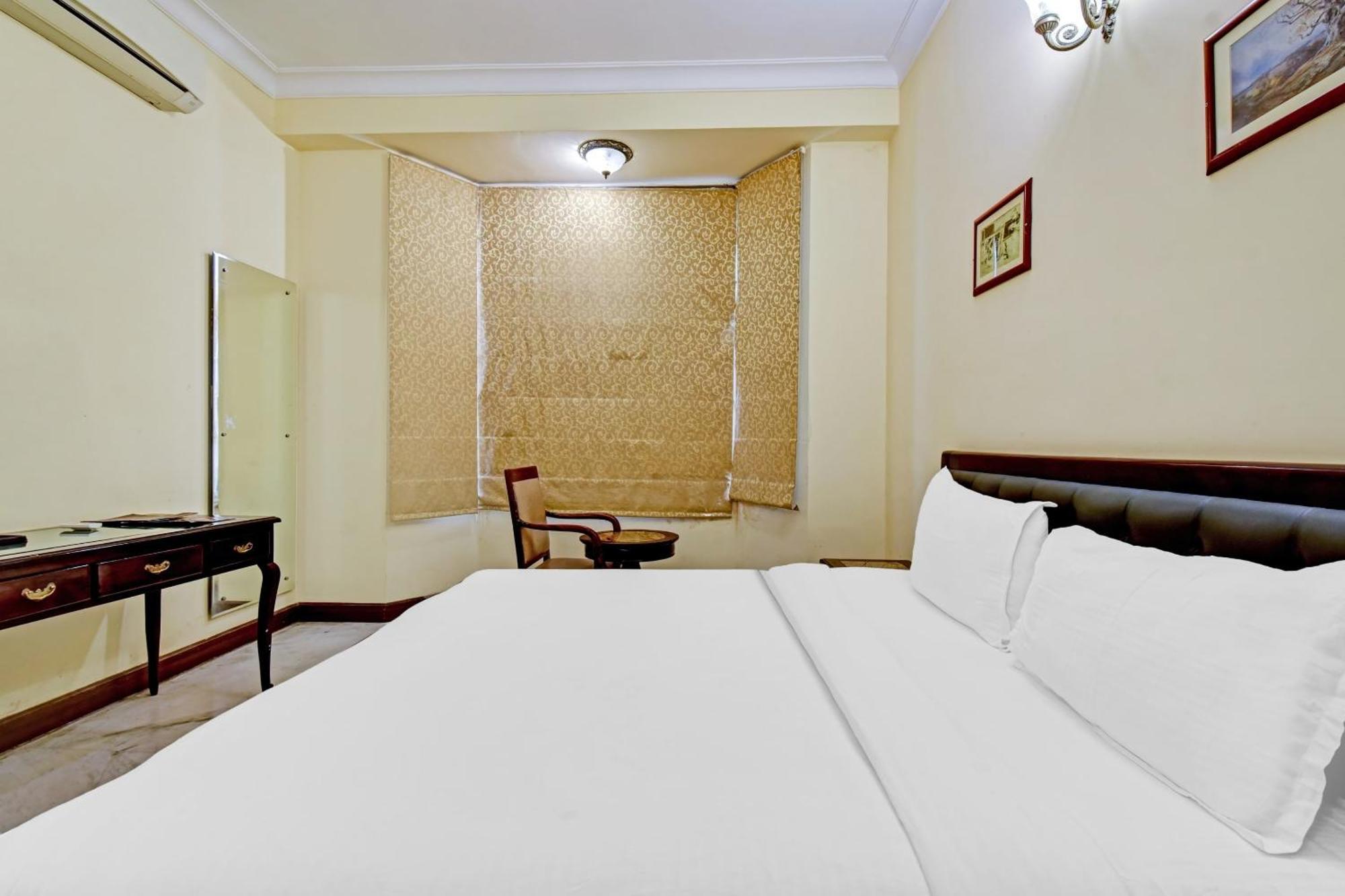 Collection O Hotel Four Boutique Kukas Εξωτερικό φωτογραφία