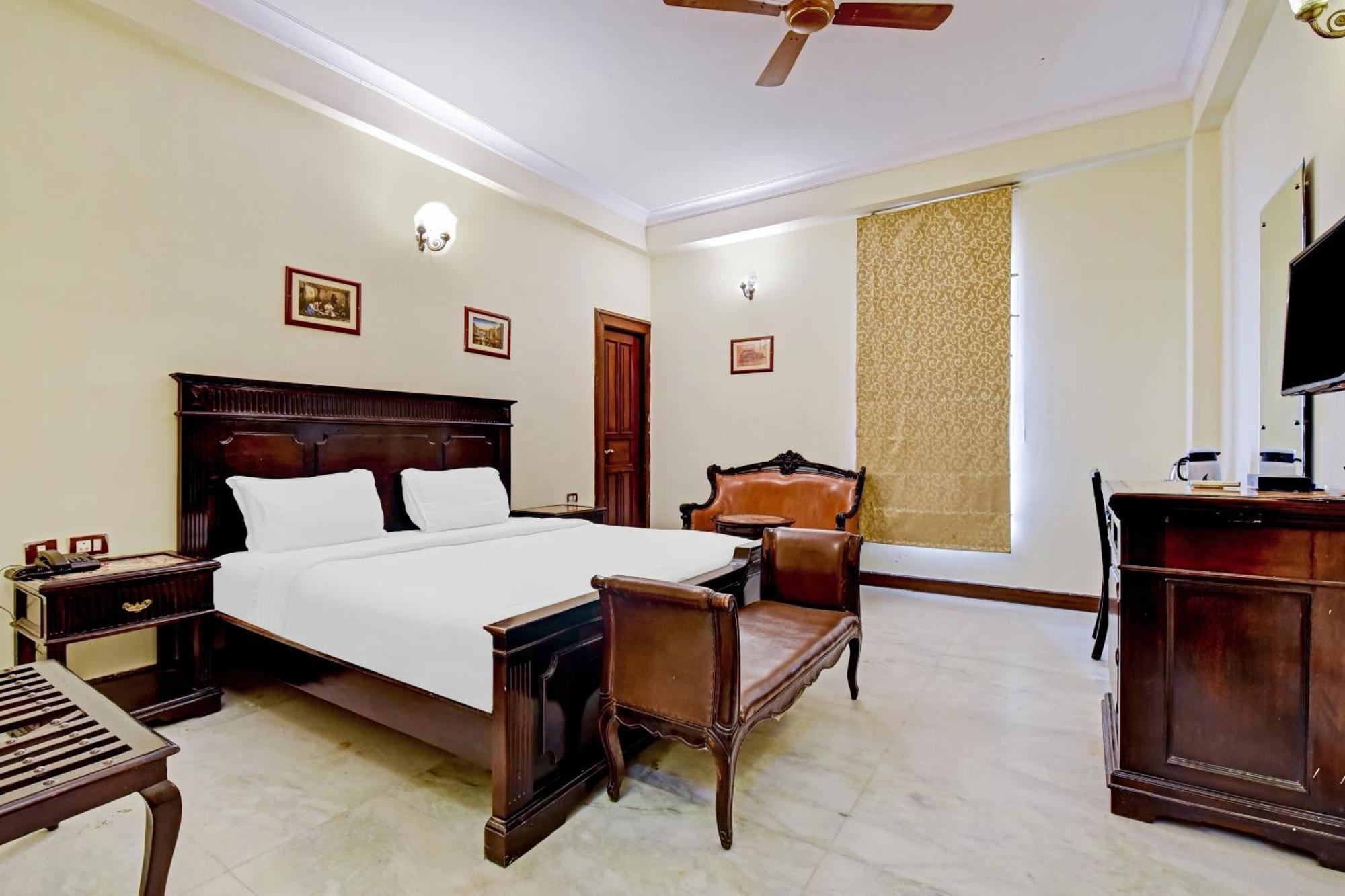 Collection O Hotel Four Boutique Kukas Εξωτερικό φωτογραφία