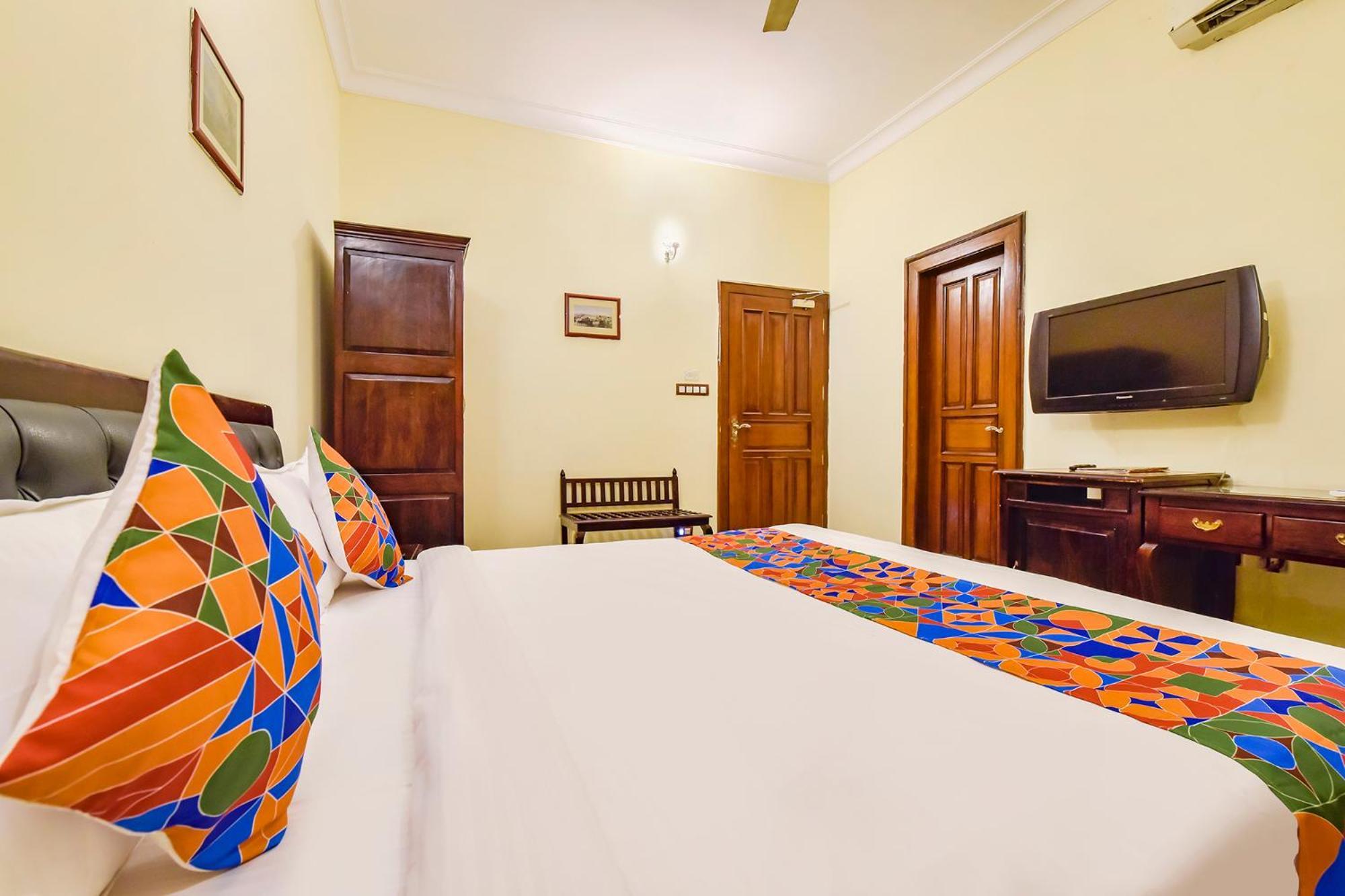 Collection O Hotel Four Boutique Kukas Εξωτερικό φωτογραφία