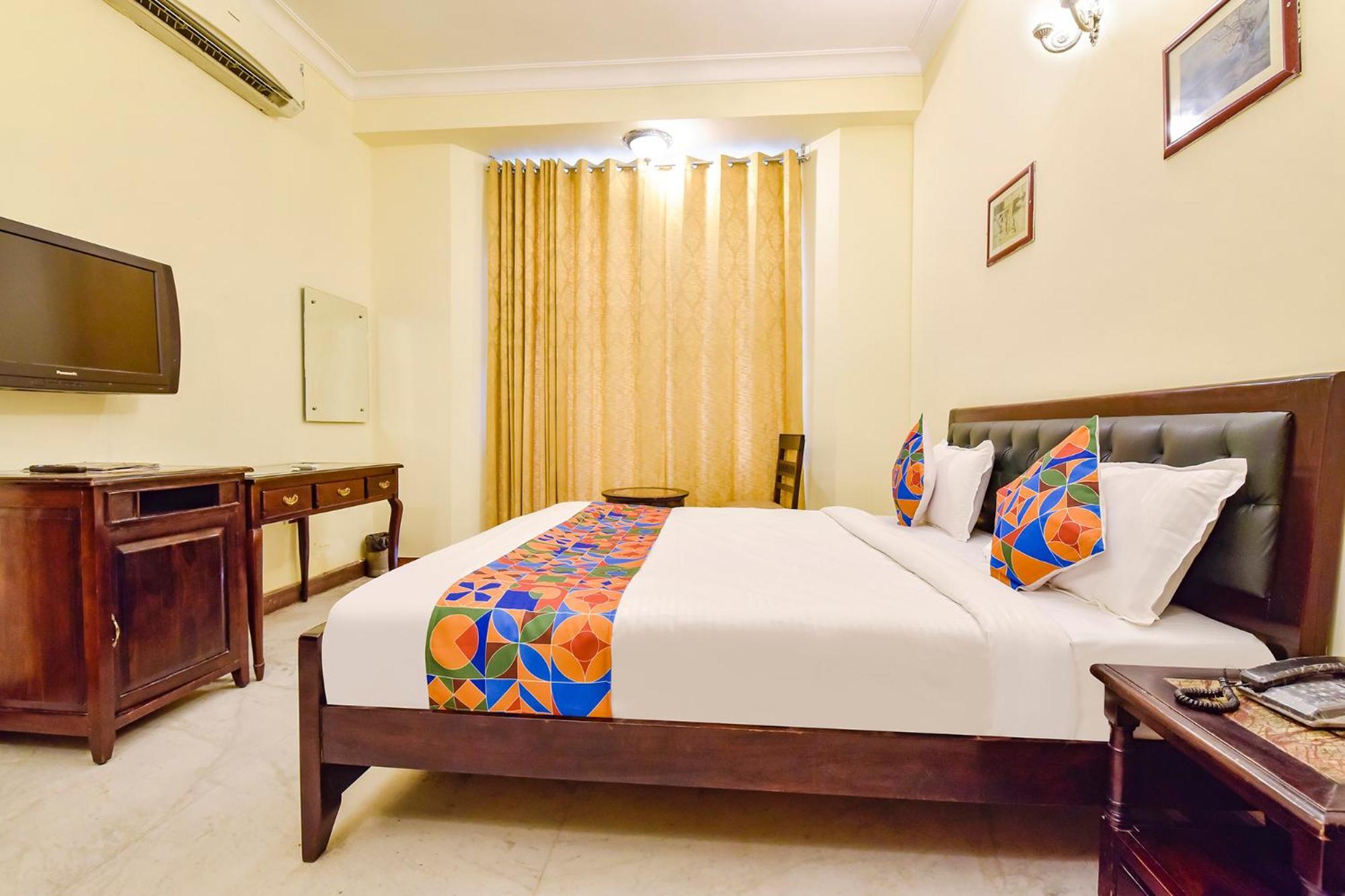 Collection O Hotel Four Boutique Kukas Εξωτερικό φωτογραφία